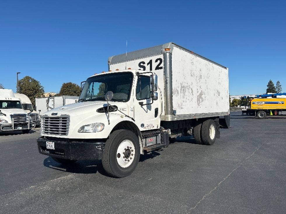 Medium Duty Box Truck-Light and Medium Duty Trucks-Freightliner-2016-M2-West Sacramento-CA-236,053\n\t\tmiles-$ 26,000 - Image 3
