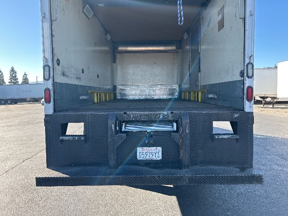 Medium Duty Box Truck-Light and Medium Duty Trucks-Freightliner-2016-M2-West Sacramento-CA-236,053\n\t\tmiles-$ 26,000 - Image 9