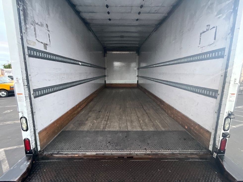 Medium Duty Box Truck-Light and Medium Duty Trucks-Freightliner-2016-M2-West Sacramento-CA-256,609\n\t\tmiles-$ 36,500 - Image 10