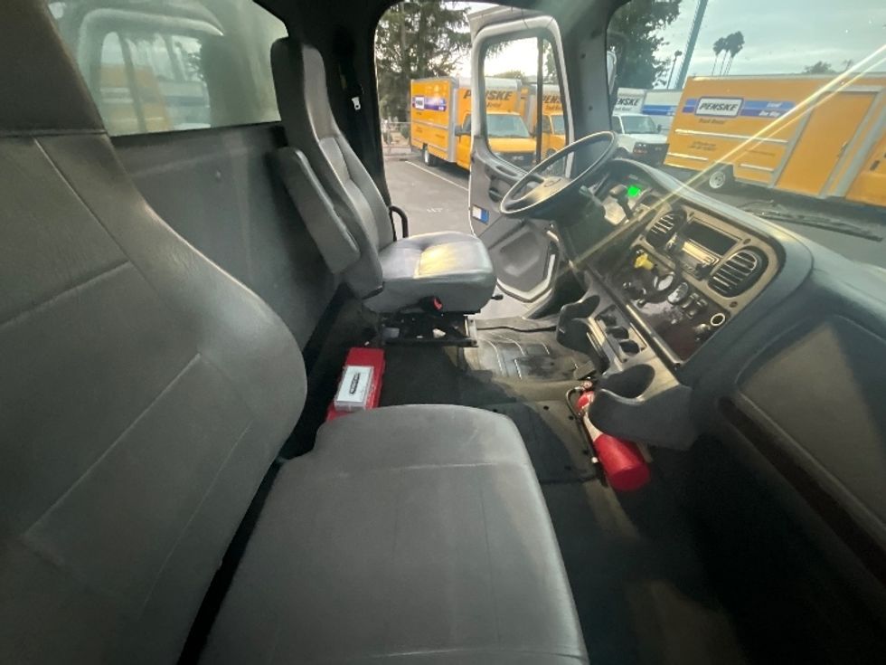 Medium Duty Box Truck-Light and Medium Duty Trucks-Freightliner-2016-M2-West Sacramento-CA-256,609\n\t\tmiles-$ 36,500 - Image 22