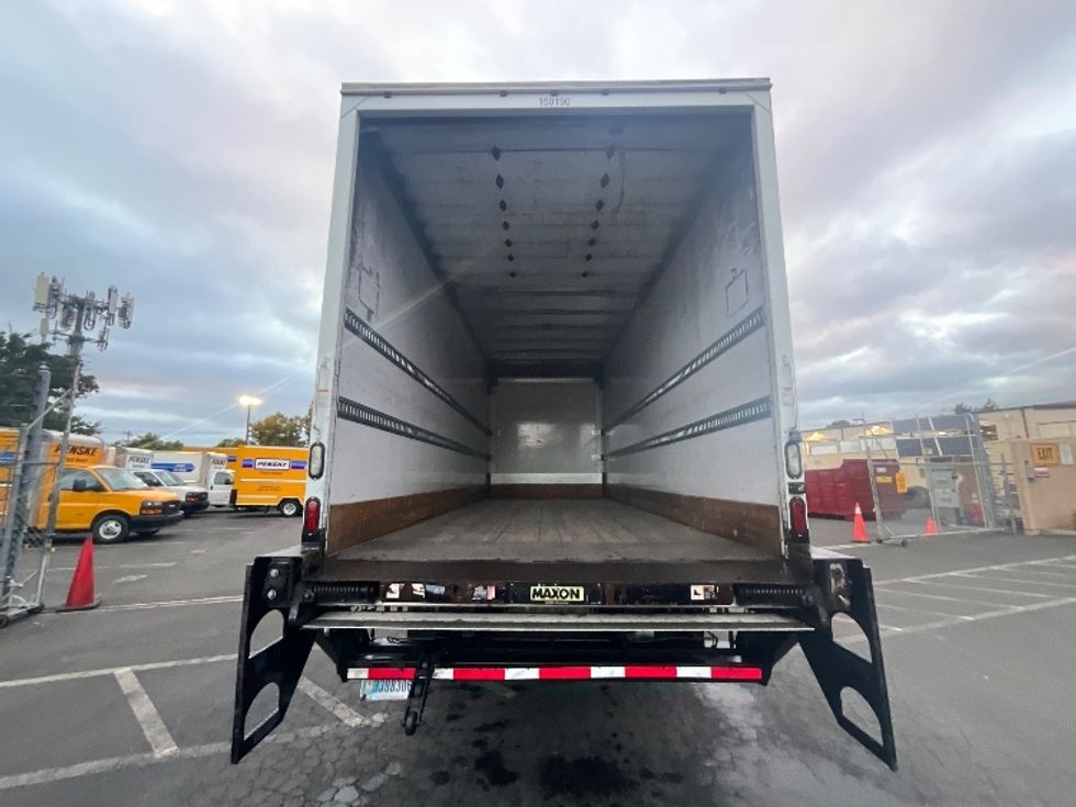 Medium Duty Box Truck-Light and Medium Duty Trucks-Freightliner-2016-M2-West Sacramento-CA-256,609\n\t\tmiles-$ 36,500 - Image 8