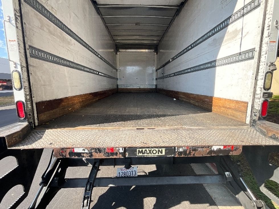 Medium Duty Box Truck-Light and Medium Duty Trucks-Freightliner-2016-M2-West Sacramento-CA-266,321\n\t\tmiles-$ 35,250 - Image 10