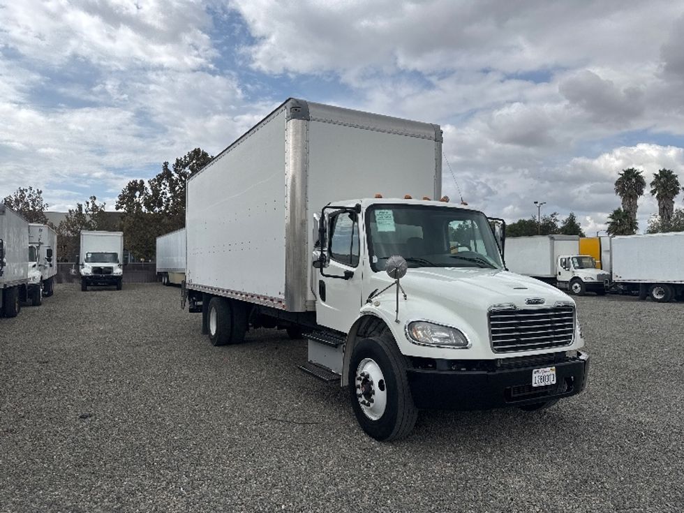 Medium Duty Box Truck-Light and Medium Duty Trucks-Freightliner-2016-M2-West Sacramento-CA-266,321\n\t\tmiles-$ 35,250 - Image 1