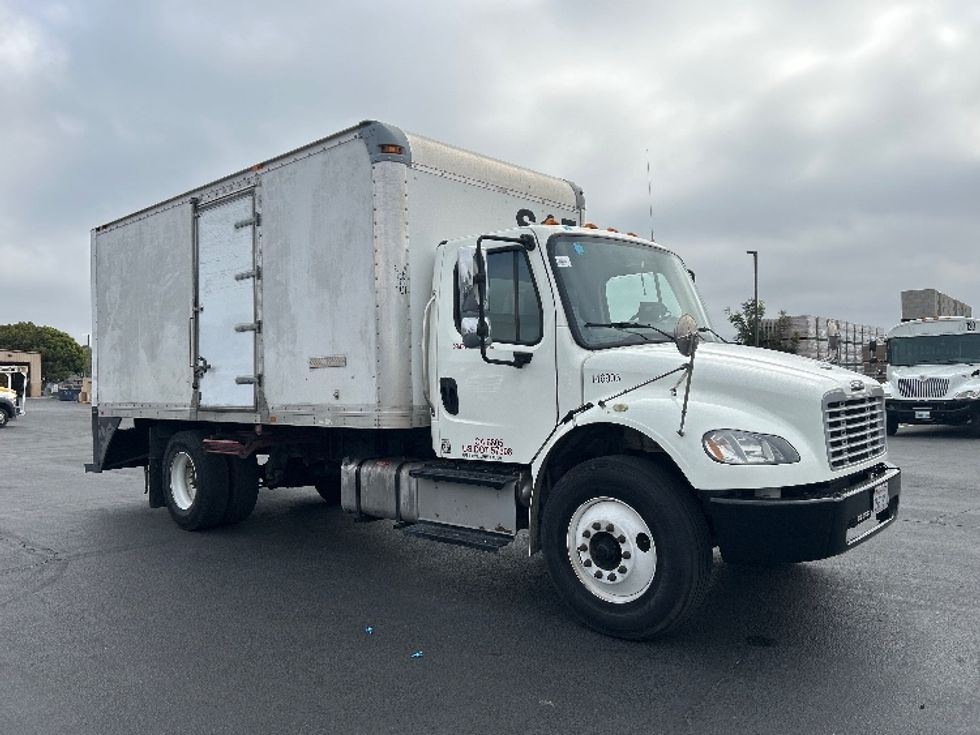 Medium Duty Box Truck-Light and Medium Duty Trucks-Freightliner-2016-M2-West Sacramento-CA-268,784\n\t\tmiles-$ 21,750 - Image 1