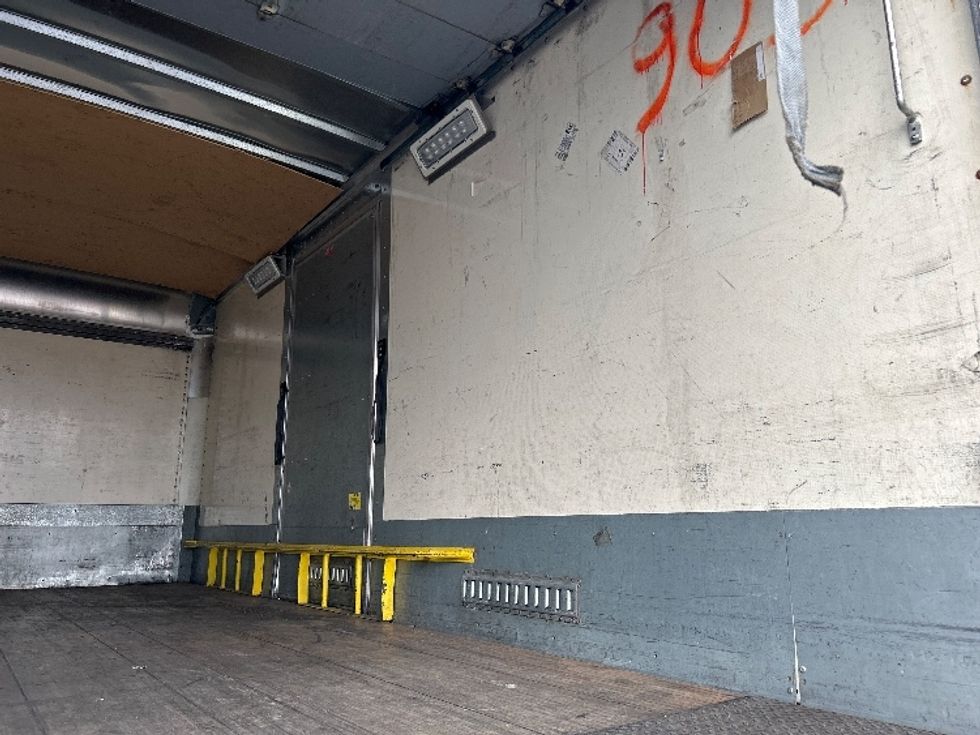 Medium Duty Box Truck-Light and Medium Duty Trucks-Freightliner-2016-M2-West Sacramento-CA-268,784\n\t\tmiles-$ 21,750 - Image 12