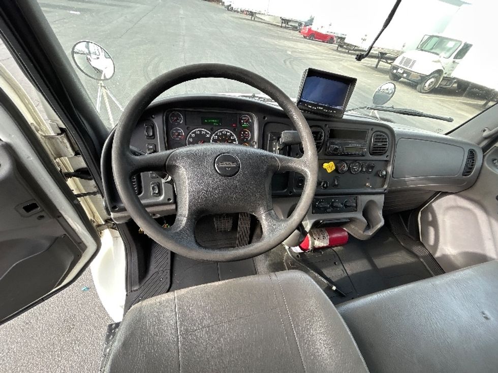 Medium Duty Box Truck-Light and Medium Duty Trucks-Freightliner-2016-M2-West Sacramento-CA-268,784\n\t\tmiles-$ 21,750 - Image 18