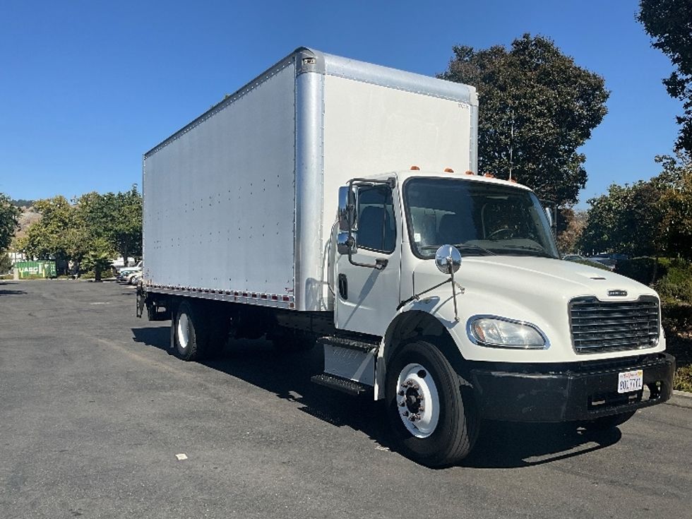Medium Duty Box Truck-Light and Medium Duty Trucks-Freightliner-2016-M2-West Sacramento-CA-271,881\n\t\tmiles-$ 34,500 - Image 1