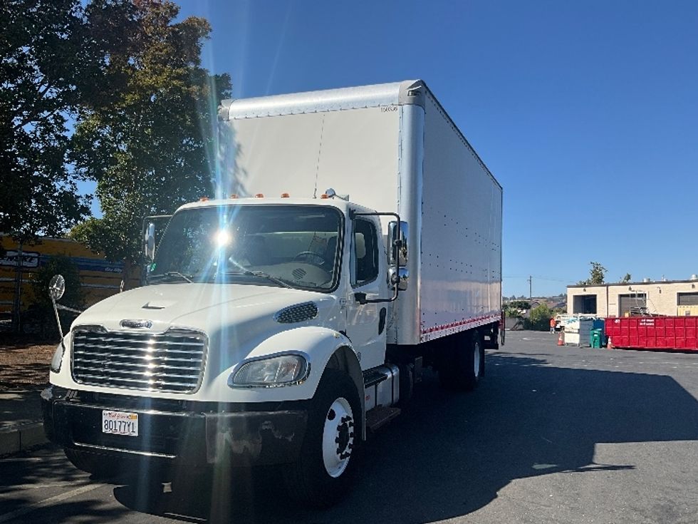 Medium Duty Box Truck-Light and Medium Duty Trucks-Freightliner-2016-M2-West Sacramento-CA-271,881\n\t\tmiles-$ 34,500 - Image 3
