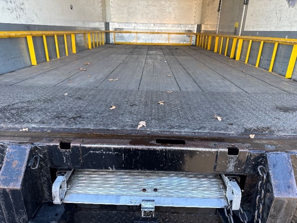 Medium Duty Box Truck-Light and Medium Duty Trucks-Freightliner-2016-M2-West Sacramento-CA-296,724\n\t\tmiles-$ 18,250 - Image 10