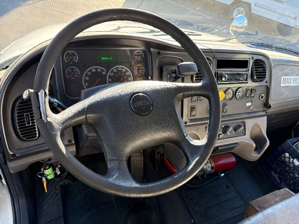 Medium Duty Box Truck-Light and Medium Duty Trucks-Freightliner-2016-M2-West Sacramento-CA-296,724\n\t\tmiles-$ 18,250 - Image 17