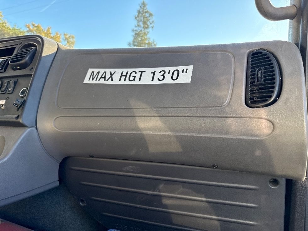 Medium Duty Box Truck-Light and Medium Duty Trucks-Freightliner-2016-M2-West Sacramento-CA-296,724\n\t\tmiles-$ 18,250 - Image 21