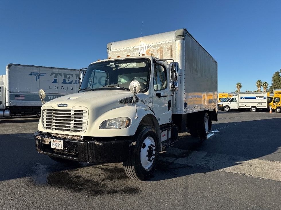 Medium Duty Box Truck-Light and Medium Duty Trucks-Freightliner-2016-M2-West Sacramento-CA-296,724\n\t\tmiles-$ 18,250 - Image 3