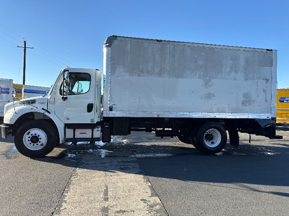 Medium Duty Box Truck-Light and Medium Duty Trucks-Freightliner-2016-M2-West Sacramento-CA-296,724\n\t\tmiles-$ 18,250 - Image 4