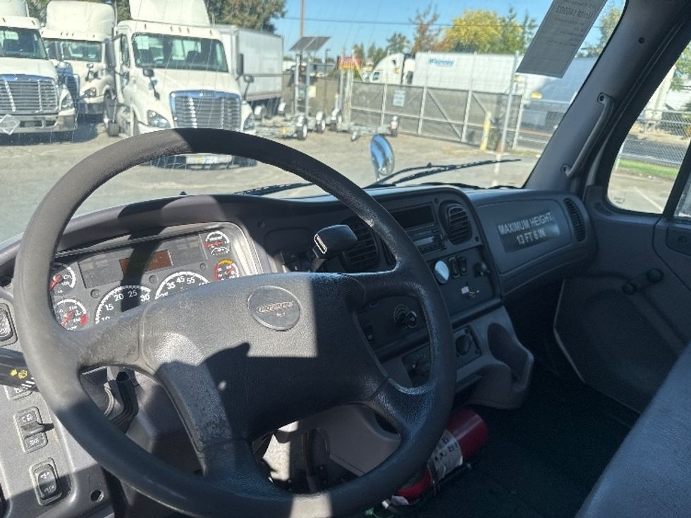 Medium Duty Box Truck-Light and Medium Duty Trucks-Freightliner-2016-M2-West Sacramento-CA-330,979\n\t\tmiles-$ 17,750 - Image 16