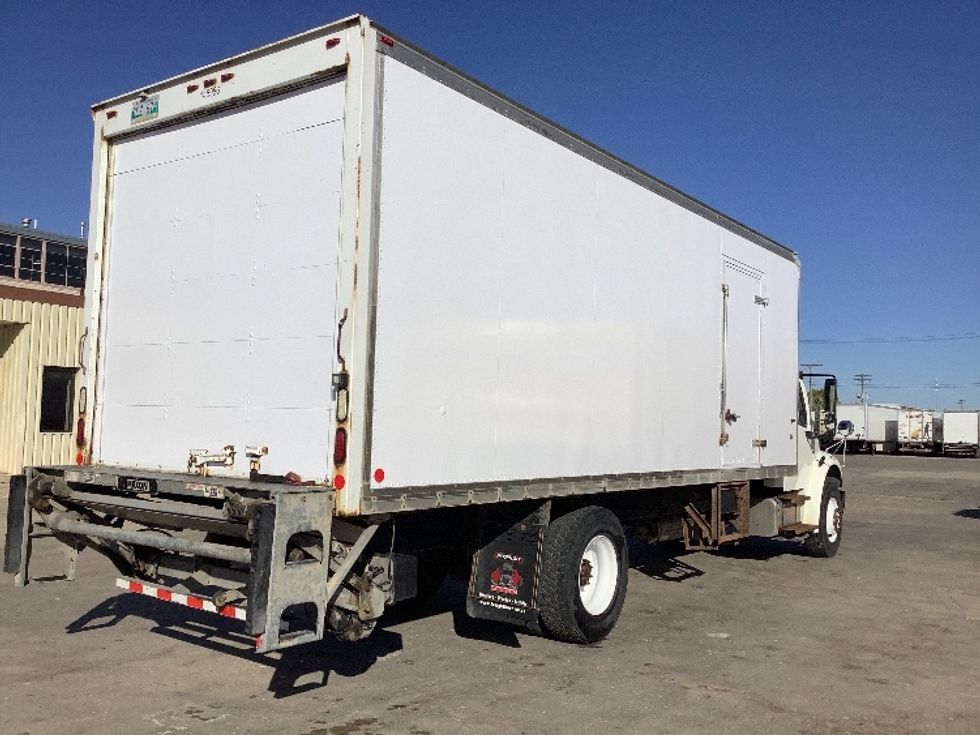 Medium Duty Box Truck-Light and Medium Duty Trucks-Freightliner-2016-M2-Winnipeg-MB-407,998\n\t\tkm-$ 45,500 - Image 13
