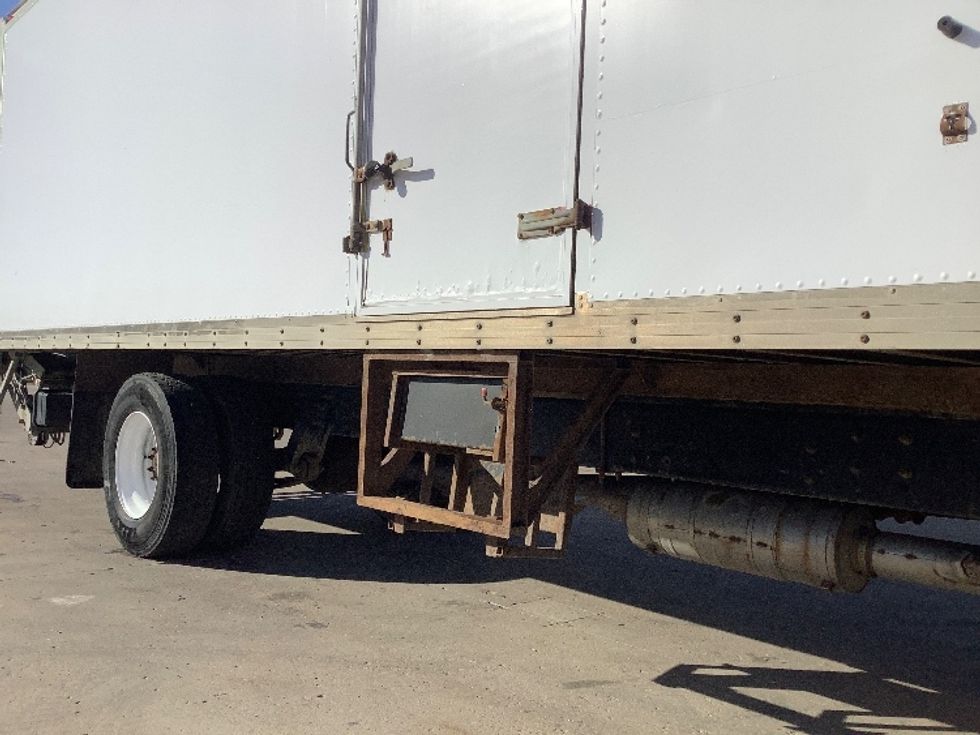 Medium Duty Box Truck-Light and Medium Duty Trucks-Freightliner-2016-M2-Winnipeg-MB-407,998\n\t\tkm-$ 45,500 - Image 14