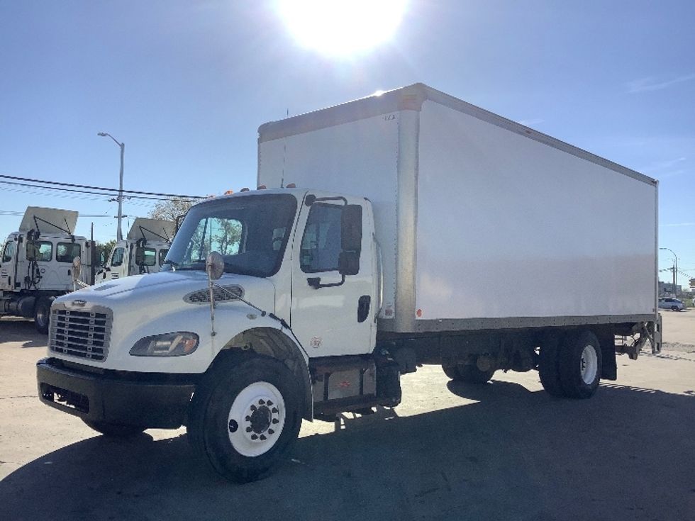 Medium Duty Box Truck-Light and Medium Duty Trucks-Freightliner-2016-M2-Winnipeg-MB-407,998\n\t\tkm-$ 45,500 - Image 3