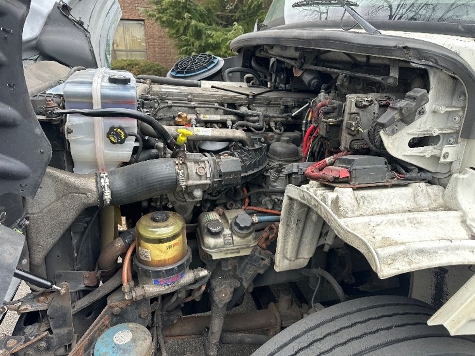 Medium Duty Box Truck-Light and Medium Duty Trucks-Freightliner-2016-M211264S-Dayton-NJ-327,826\n\t\tmiles-$ 53,250 - Image 24