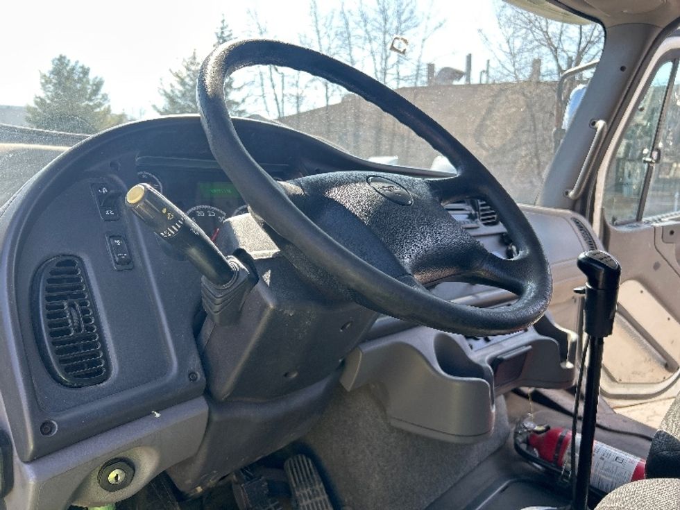 Medium Duty Box Truck-Light and Medium Duty Trucks-Freightliner-2017-114SD-Jessup-PA-344,947\n\t\tmiles-$ 77,500 - Image 16