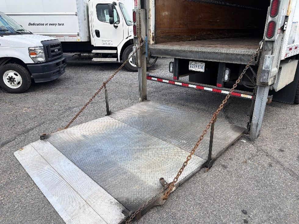 Medium Duty Box Truck-Light and Medium Duty Trucks-Freightliner-2017-M2-Alexandria-VA-95,220\n\t\tmiles-$ 52,750 - Image 13