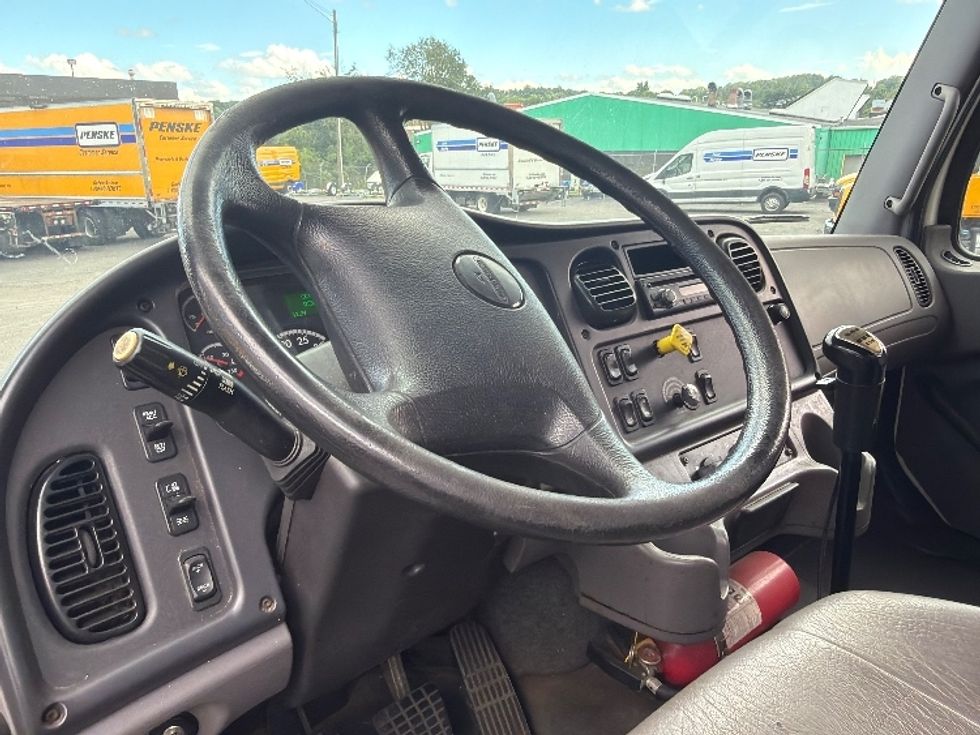 Medium Duty Box Truck-Light and Medium Duty Trucks-Freightliner-2017-M2-Alexandria-VA-95,220\n\t\tmiles-$ 52,750 - Image 17