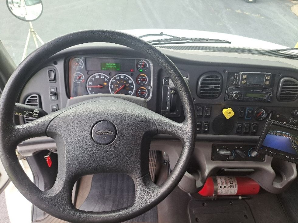 Medium Duty Box Truck-Light and Medium Duty Trucks-Freightliner-2017-M2-Atlanta-GA-183,247\n\t\tmiles-$ 49,250 - Image 17