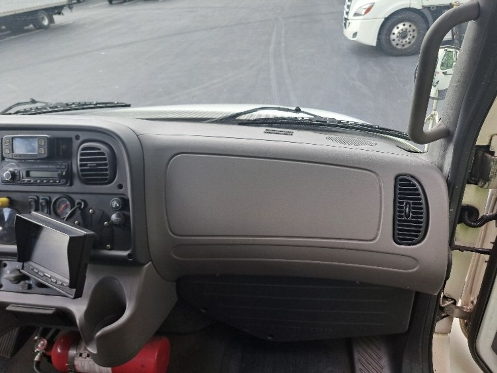 Medium Duty Box Truck-Light and Medium Duty Trucks-Freightliner-2017-M2-Atlanta-GA-183,247\n\t\tmiles-$ 49,250 - Image 20