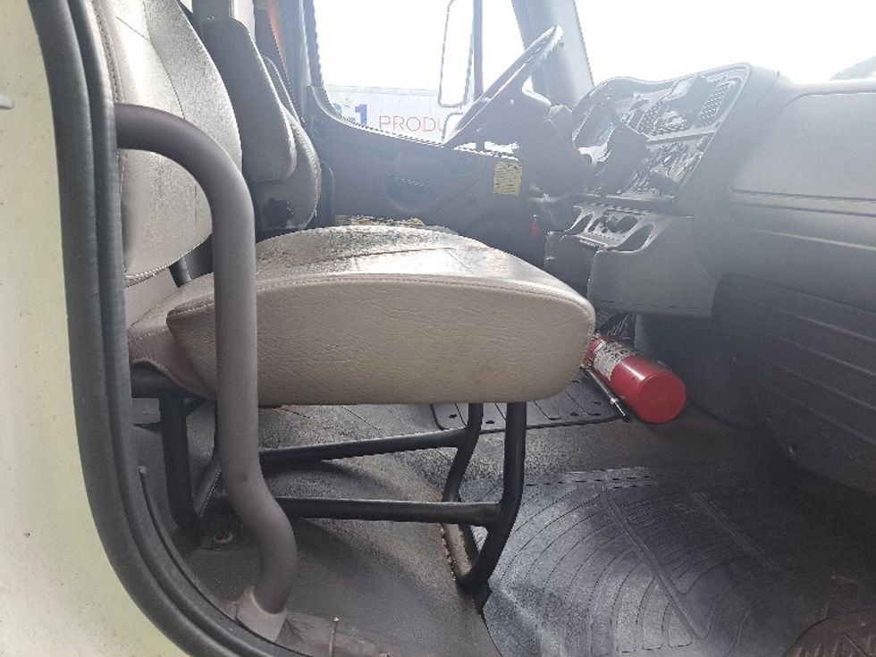 Medium Duty Box Truck-Light and Medium Duty Trucks-Freightliner-2017-M2-Atlanta-GA-183,247\n\t\tmiles-$ 49,250 - Image 21