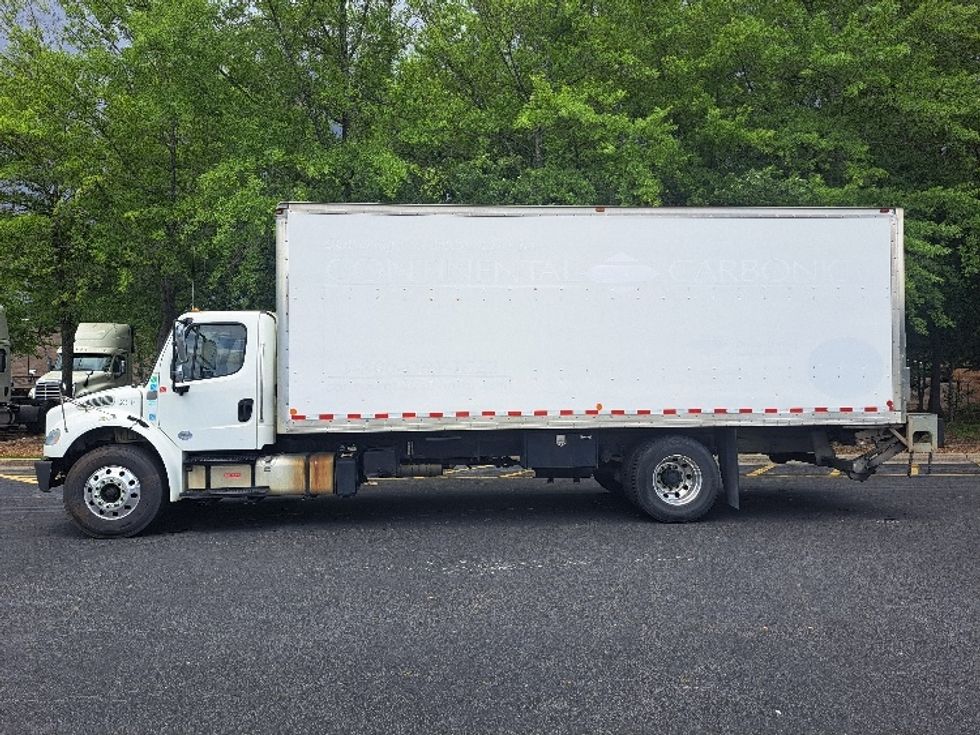 Medium Duty Box Truck-Light and Medium Duty Trucks-Freightliner-2017-M2-Atlanta-GA-183,247\n\t\tmiles-$ 49,250 - Image 4