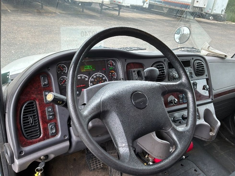Medium Duty Box Truck-Light and Medium Duty Trucks-Freightliner-2017-M2-Brooklyn Park-MN-268,728\n\t\tmiles-$ 25,750 - Image 16