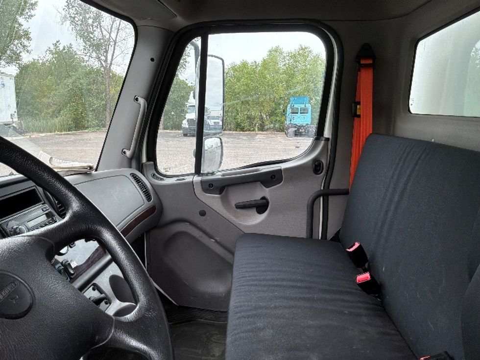 Medium Duty Box Truck-Light and Medium Duty Trucks-Freightliner-2017-M2-Brooklyn Park-MN-268,728\n\t\tmiles-$ 25,750 - Image 18