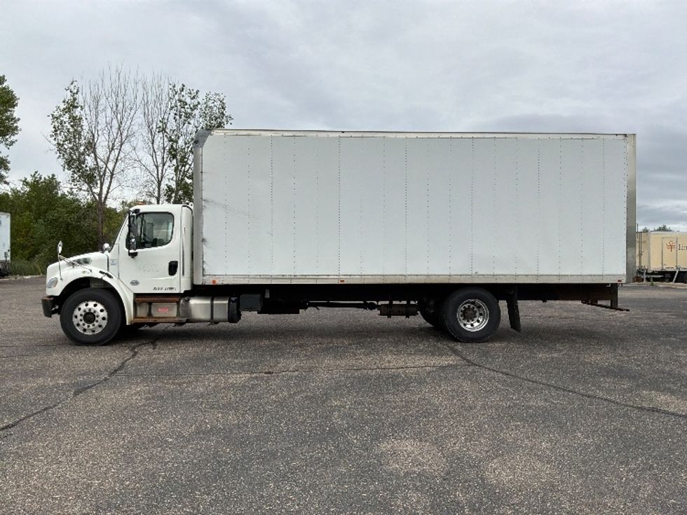 Medium Duty Box Truck-Light and Medium Duty Trucks-Freightliner-2017-M2-Brooklyn Park-MN-268,728\n\t\tmiles-$ 25,750 - Image 4
