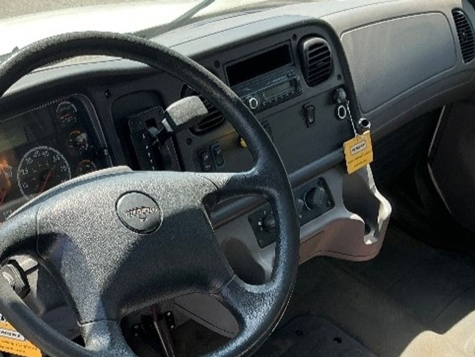 Medium Duty Box Truck-Light and Medium Duty Trucks-Freightliner-2017-M2-Cincinnati-OH-122,554\n\t\tmiles-$ 46,750 - Image 16