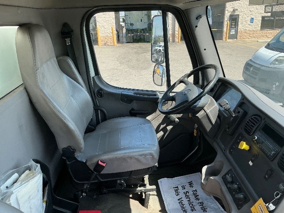 Medium Duty Box Truck-Light and Medium Duty Trucks-Freightliner-2017-M2-Cincinnati-OH-122,554\n\t\tmiles-$ 46,750 - Image 21