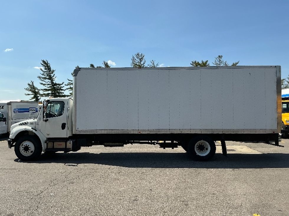 Medium Duty Box Truck-Light and Medium Duty Trucks-Freightliner-2017-M2-Cincinnati-OH-122,554\n\t\tmiles-$ 46,750 - Image 4