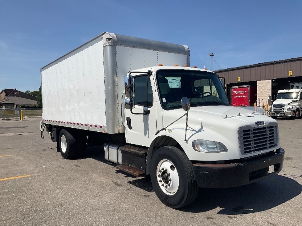 Medium Duty Box Truck-Light and Medium Duty Trucks-Freightliner-2017-M2-Cincinnati-OH-248,594\n\t\tmiles-$ 33,000 - Image 1