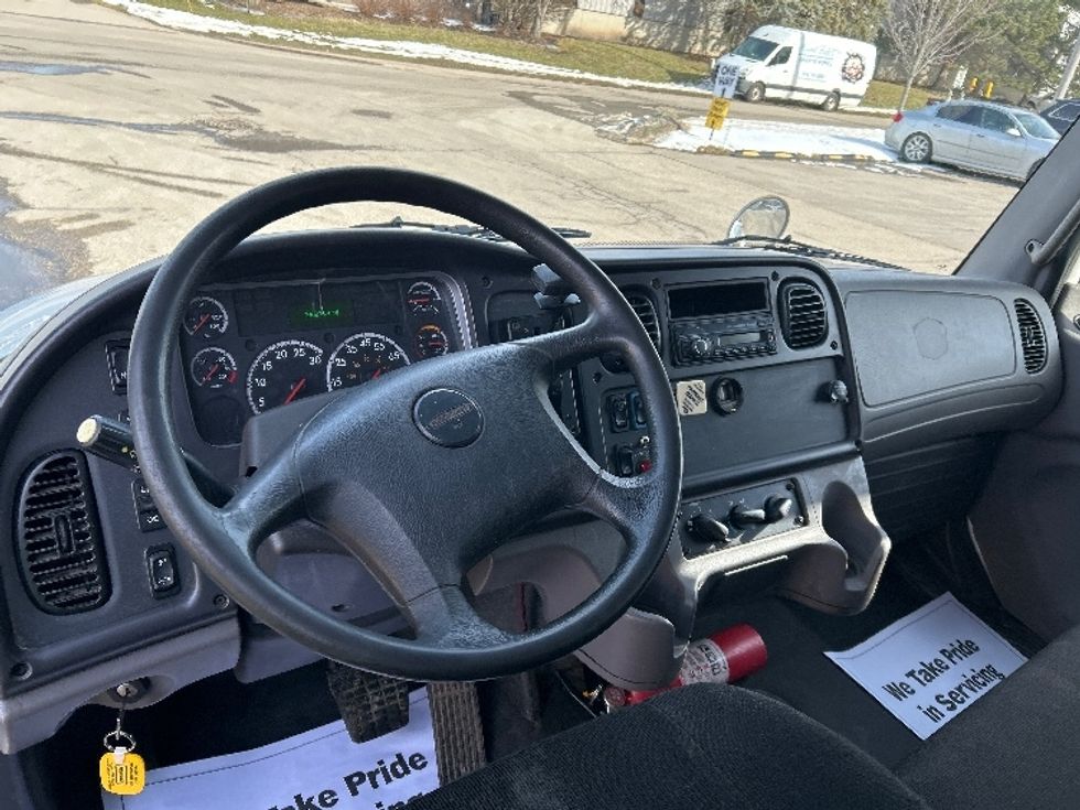 Medium Duty Box Truck-Light and Medium Duty Trucks-Freightliner-2017-M2-Comstock Park-MI-246,275\n\t\tmiles-$ 37,000 - Image 17