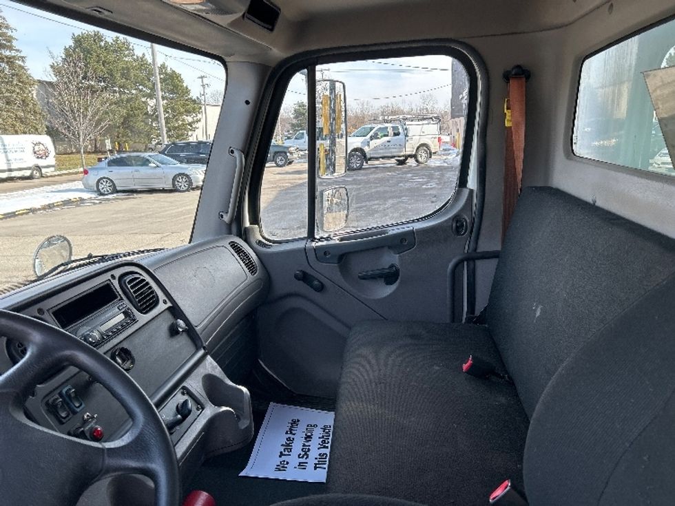 Medium Duty Box Truck-Light and Medium Duty Trucks-Freightliner-2017-M2-Comstock Park-MI-246,275\n\t\tmiles-$ 37,000 - Image 19