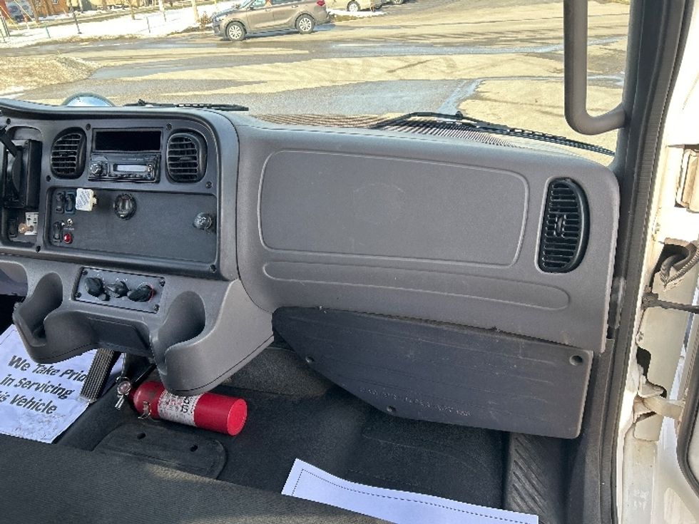 Medium Duty Box Truck-Light and Medium Duty Trucks-Freightliner-2017-M2-Comstock Park-MI-246,275\n\t\tmiles-$ 37,000 - Image 21