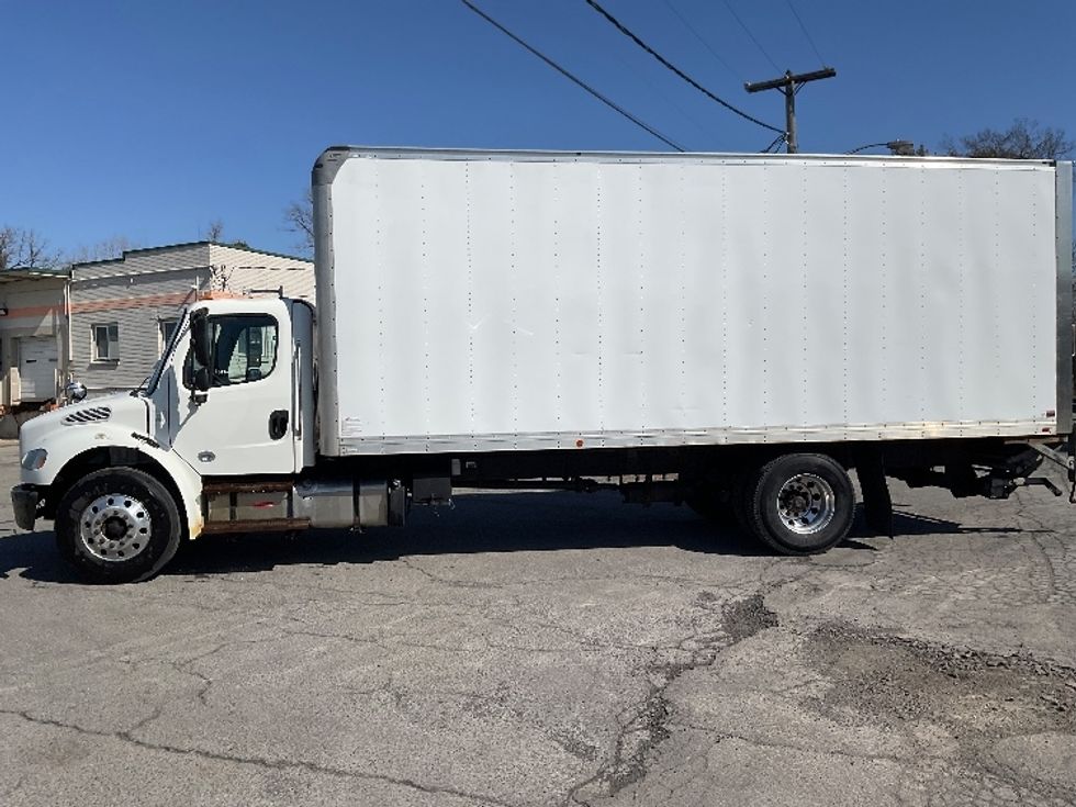 Medium Duty Box Truck-Light and Medium Duty Trucks-Freightliner-2017-M2-Coxsackie-NY-166,653\n\t\tmiles-$ 46,500 - Image 4