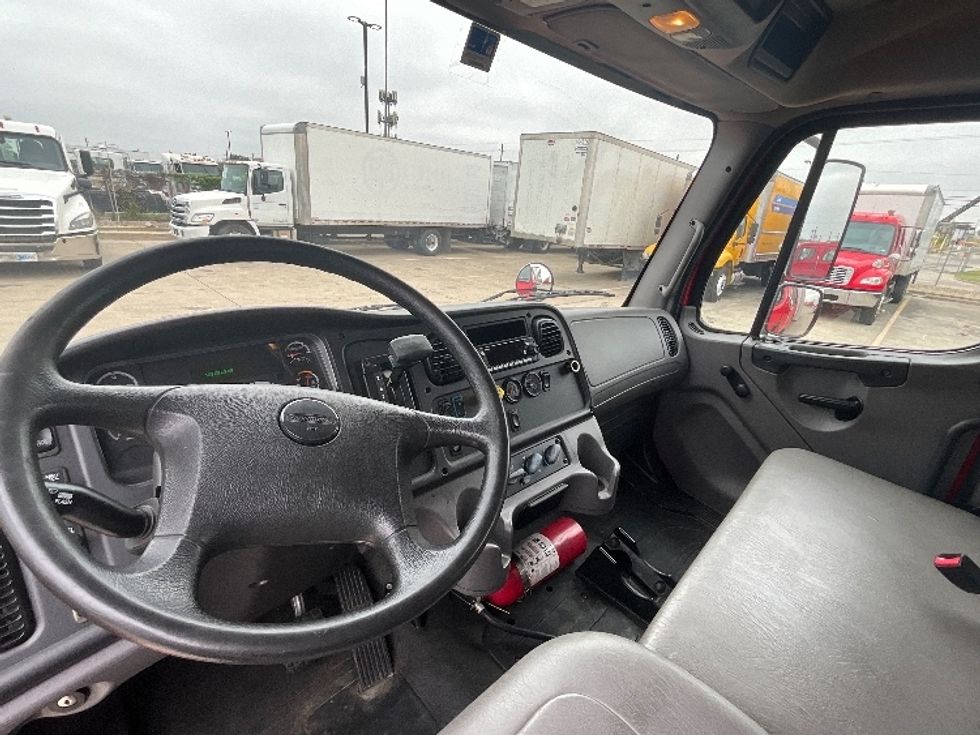 Medium Duty Box Truck-Light and Medium Duty Trucks-Freightliner-2017-M2-Dallas-TX-109,751\n\t\tmiles-$ 53,750 - Image 18