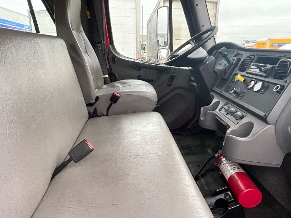Medium Duty Box Truck-Light and Medium Duty Trucks-Freightliner-2017-M2-Dallas-TX-109,751\n\t\tmiles-$ 53,750 - Image 22
