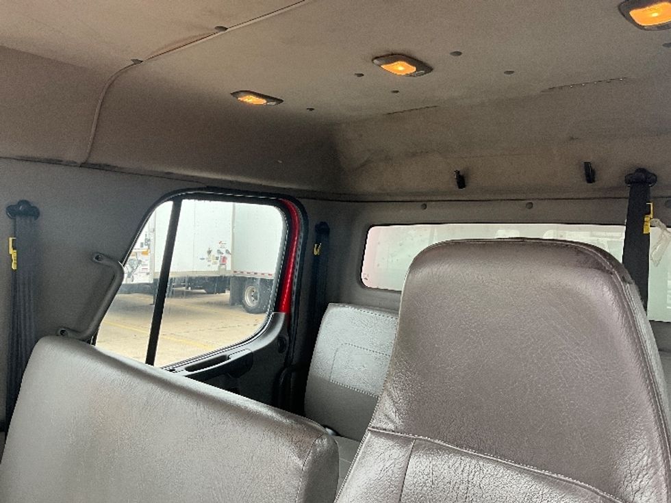 Medium Duty Box Truck-Light and Medium Duty Trucks-Freightliner-2017-M2-Dallas-TX-109,751\n\t\tmiles-$ 53,750 - Image 25