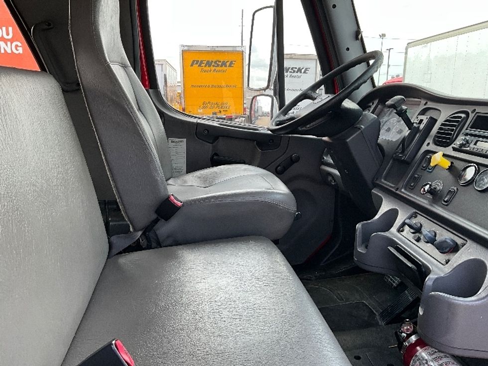 Medium Duty Box Truck-Light and Medium Duty Trucks-Freightliner-2017-M2-Dallas-TX-127,069\n\t\tmiles-$ 53,000 - Image 22