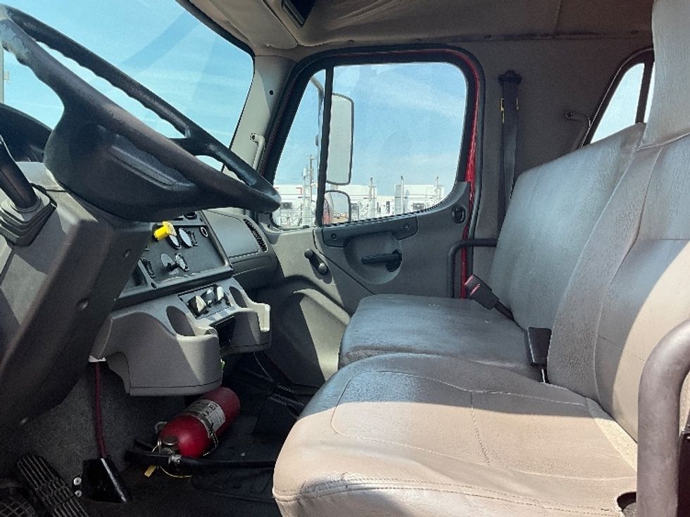 Medium Duty Box Truck-Light and Medium Duty Trucks-Freightliner-2017-M2-Dallas-TX-146,853\n\t\tmiles-$ 49,750 - Image 19
