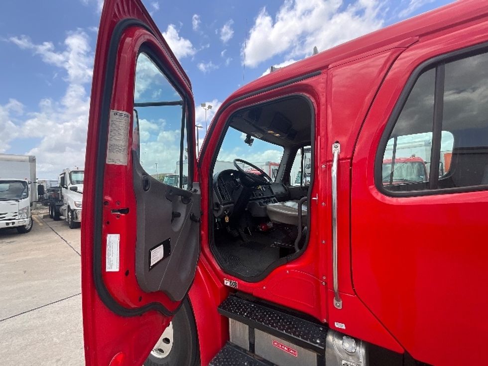 Medium Duty Box Truck-Light and Medium Duty Trucks-Freightliner-2017-M2-Dallas-TX-149,897\n\t\tmiles-$ 51,750 - Image 17