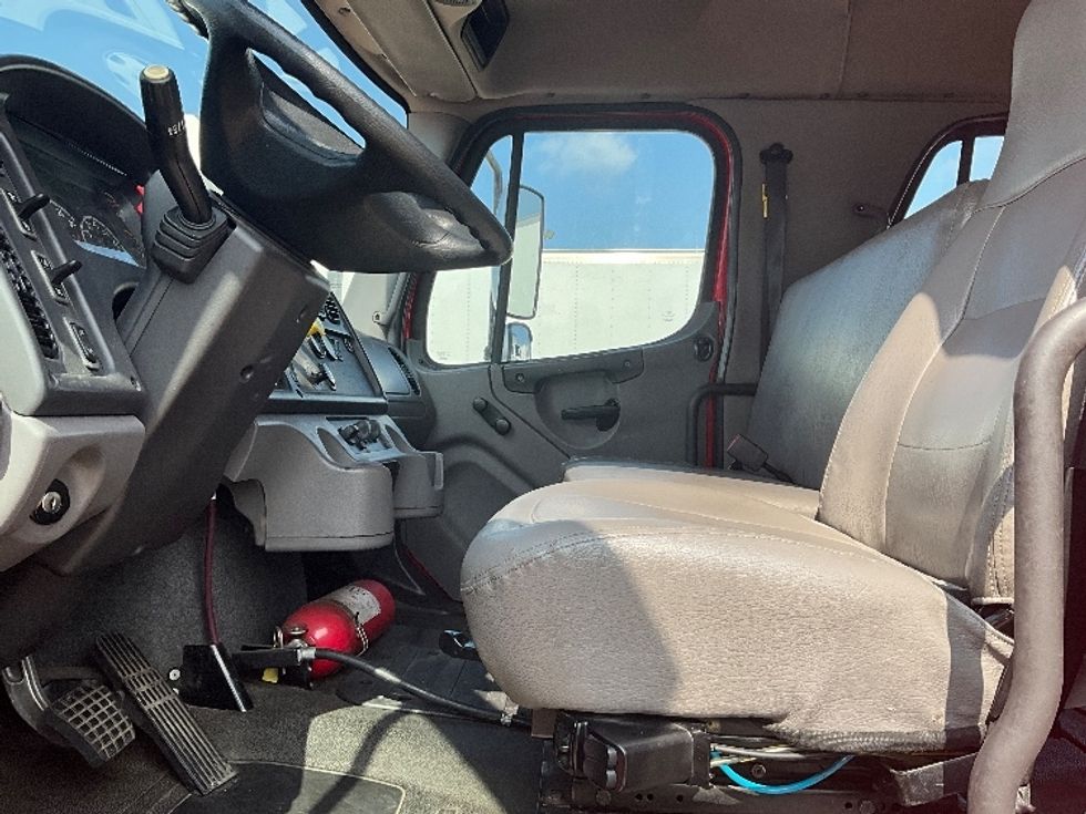 Medium Duty Box Truck-Light and Medium Duty Trucks-Freightliner-2017-M2-Dallas-TX-157,489\n\t\tmiles-$ 51,250 - Image 19