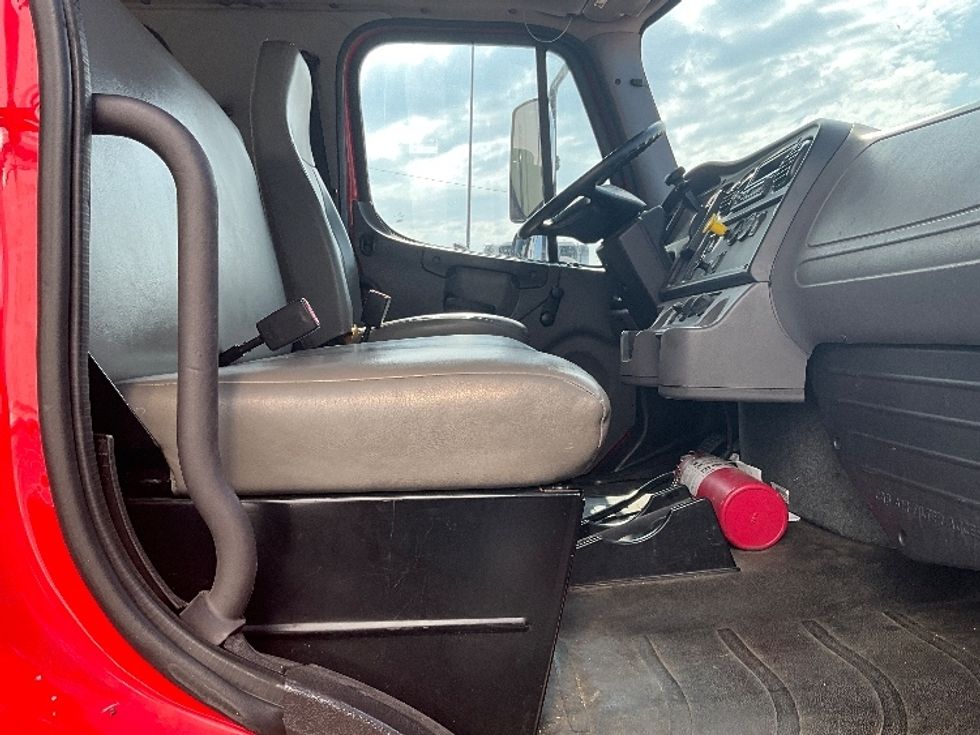 Medium Duty Box Truck-Light and Medium Duty Trucks-Freightliner-2017-M2-Dallas-TX-157,489\n\t\tmiles-$ 51,250 - Image 20