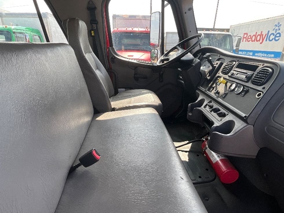 Medium Duty Box Truck-Light and Medium Duty Trucks-Freightliner-2017-M2-Dallas-TX-157,489\n\t\tmiles-$ 51,250 - Image 22