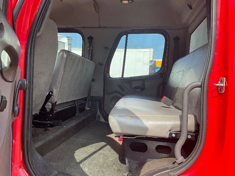 Medium Duty Box Truck-Light and Medium Duty Trucks-Freightliner-2017-M2-Dallas-TX-157,489\n\t\tmiles-$ 51,250 - Image 26